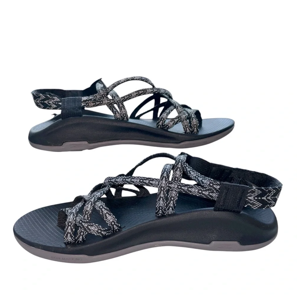 Chaco Z Cloud X2 Toe Loop Sport Sandals Black Gray Geometric Strap 9